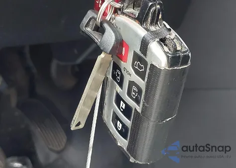 2015 Toyota Sienna Se 8 Passenger from USA, damaged, VIN 5TDXK3DC9FS636582